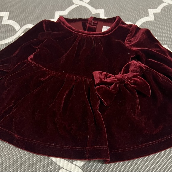 Christmas Bundle Deal - Carter's Newborn jumper and dresses!!!😍😍 - Picture 4 of 4